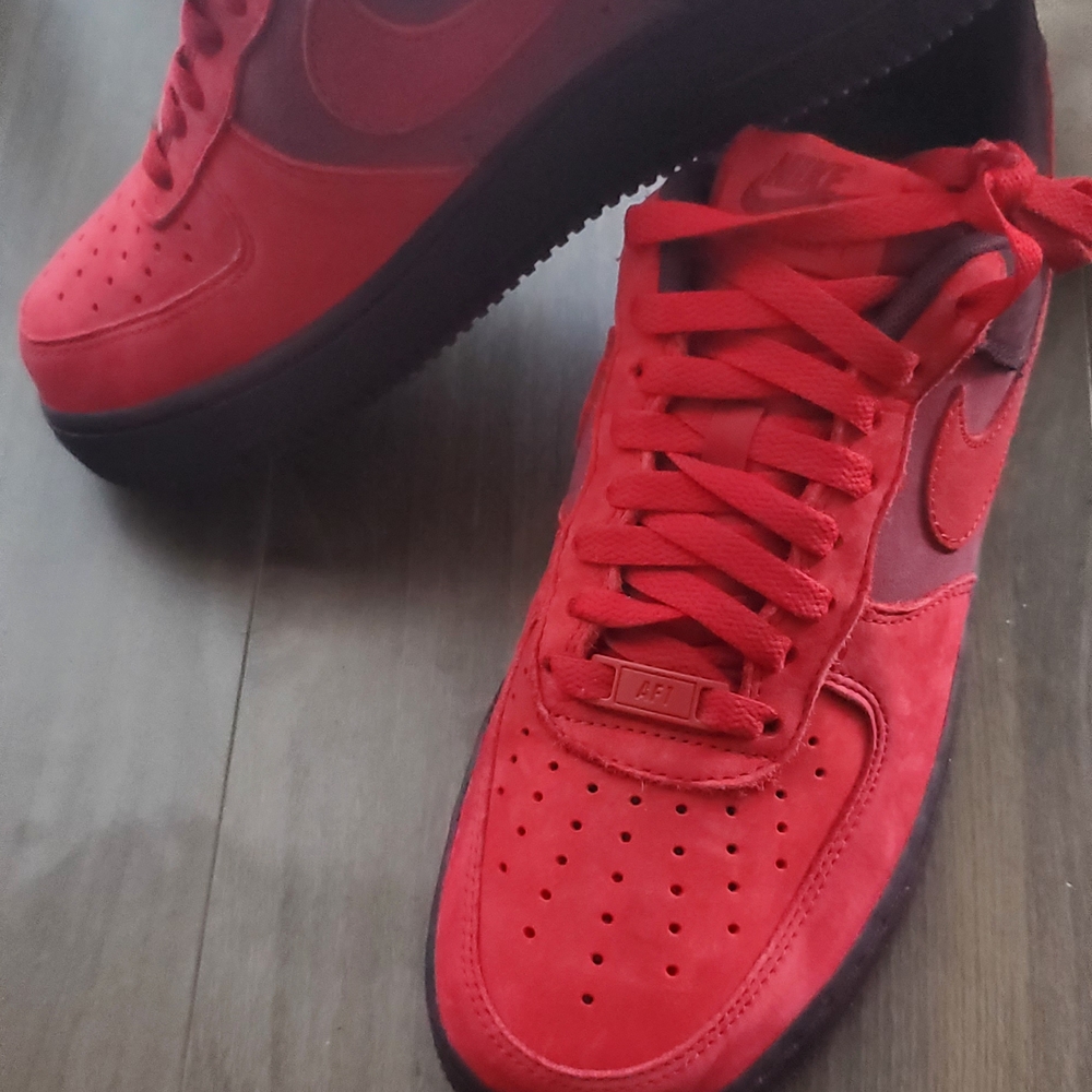 Nike Red and Black Men's Sneakers